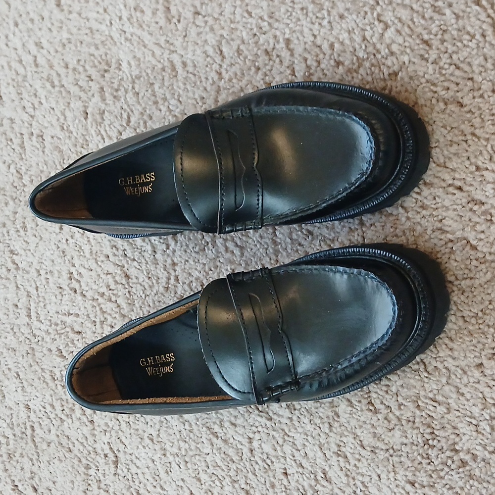 G.H. Bass & Co. Women's Black Leather Mules